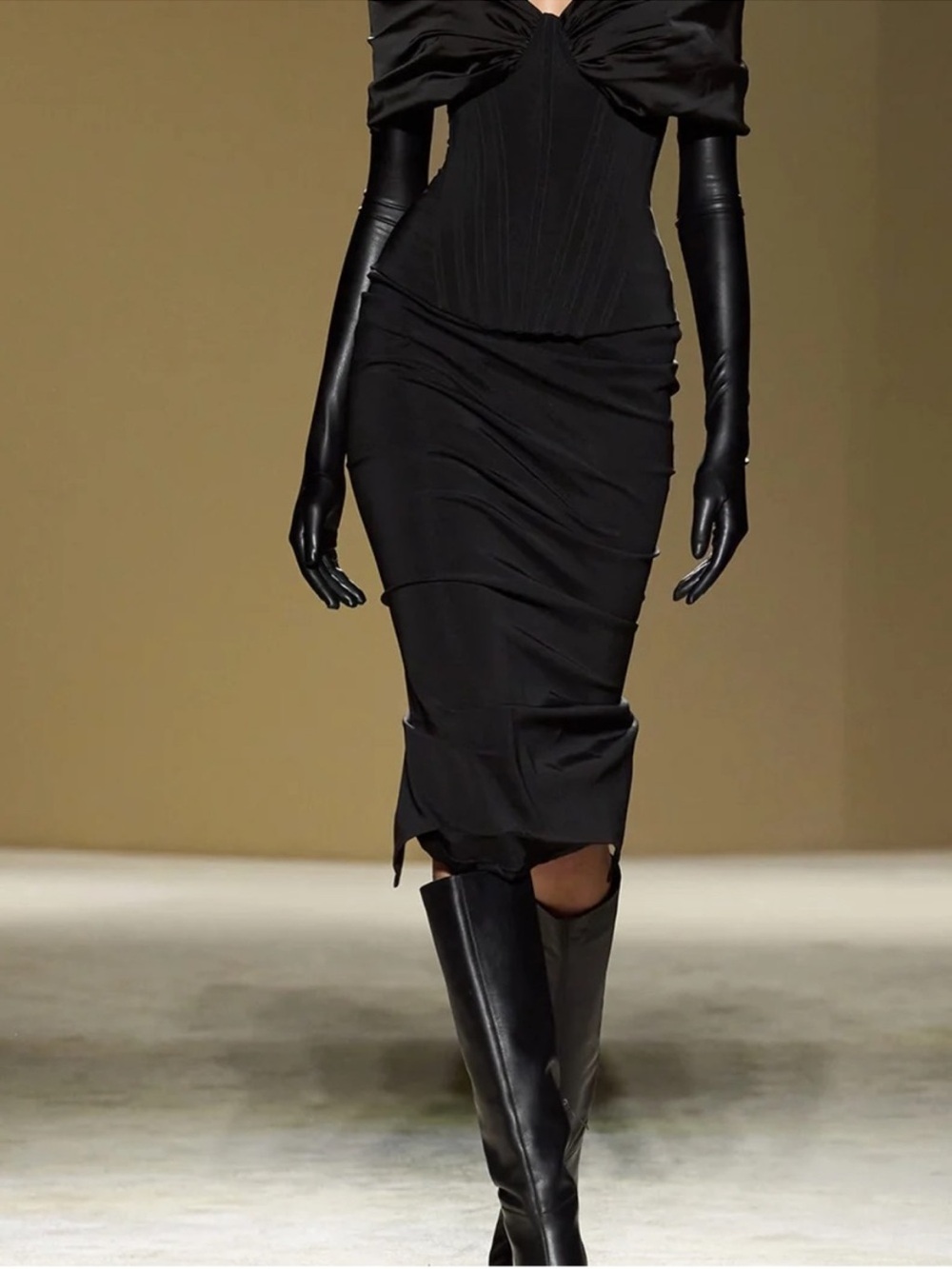 Rhea Costa Black Ruched Midi Pencil Skirt